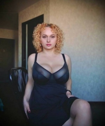 🌟 Живу в самом сердце Москвы, и моя квартира всегда уютна и располагает к приятному отдыху. 😌
Мои услуги широки и разнообразны: классический секс, оральный секс, массаж - ты сам выбираешь, что хочешь. 💋 Я нежная и страстная, в постели могу быть и подчиняющейся и дикой, все зависит от твоих предпочтений. 💥
У меня есть много отличных отзывов от моих удовлетворенных клиентов, которые подтверждают мою профессиональность и умение доставить настоящее наслаждение. 😍
Не сомневайся, приезжай ко мне и проведи время, о котором ты только мечтал. 🌹 Жду тебя, мой дорогой, в Москве! 🏙️ Галина